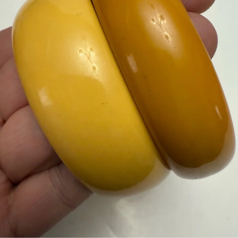 Vintage Set of 2 Butterscotch Yellow Bakelite Bangle Bracelets TESTED